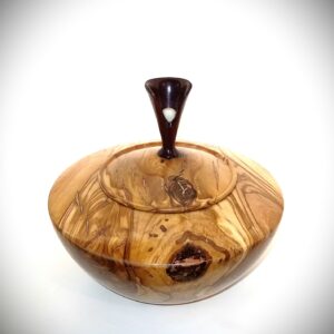 Boîte en bois d'olivier